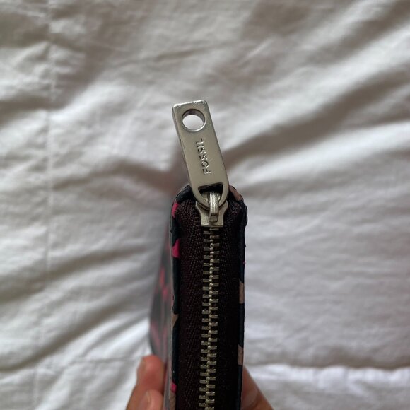 Fossil Women's Logan Leather Wallet - Picture 6 of 6